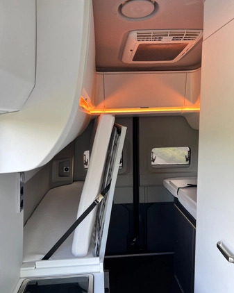 Volkswagen Crafter cena 267699 przebieg: 51919, rok produkcji 2019 z Poznań małe 704
